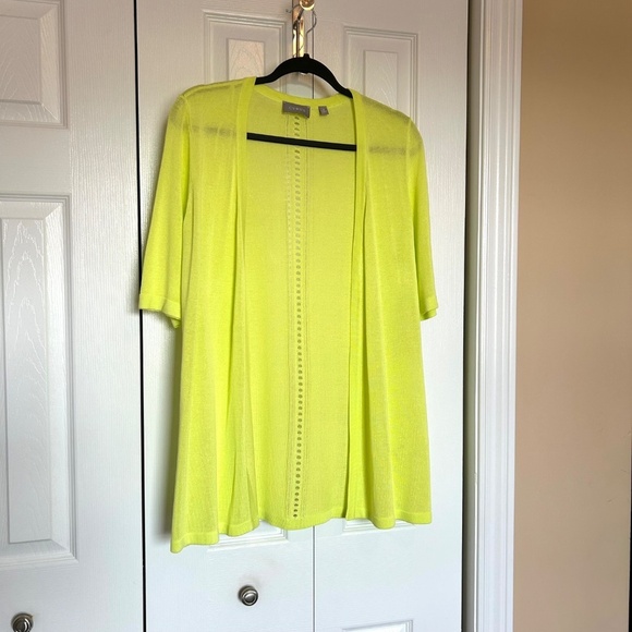 NWT CYRUS Short Sleeve Silky Knit Open Cardigan in Celery Green Size M - Picture 3 of 17